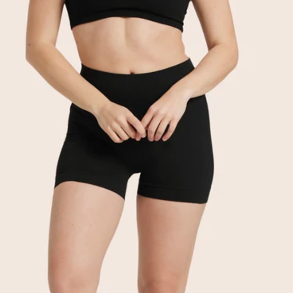 SET ACTIVE Sculptflex Shorts (S)